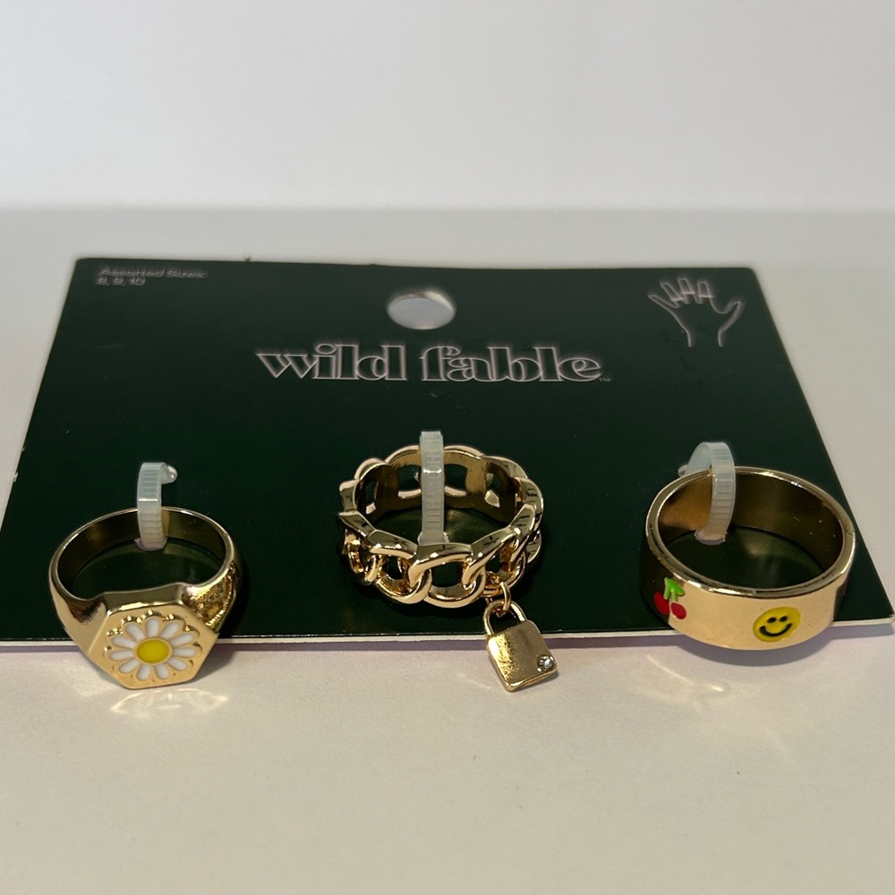 Wild Fable Women’s Gold and White Daisy Ring Set Assorted Sizes(8,9,10)